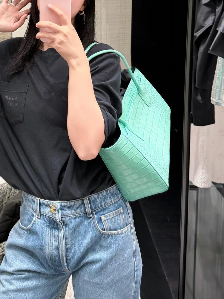 Green Crocodile Pattern Handbag Women's Office Small Luxury Bag 2026 New Style High-End Sensation Summer Handbag