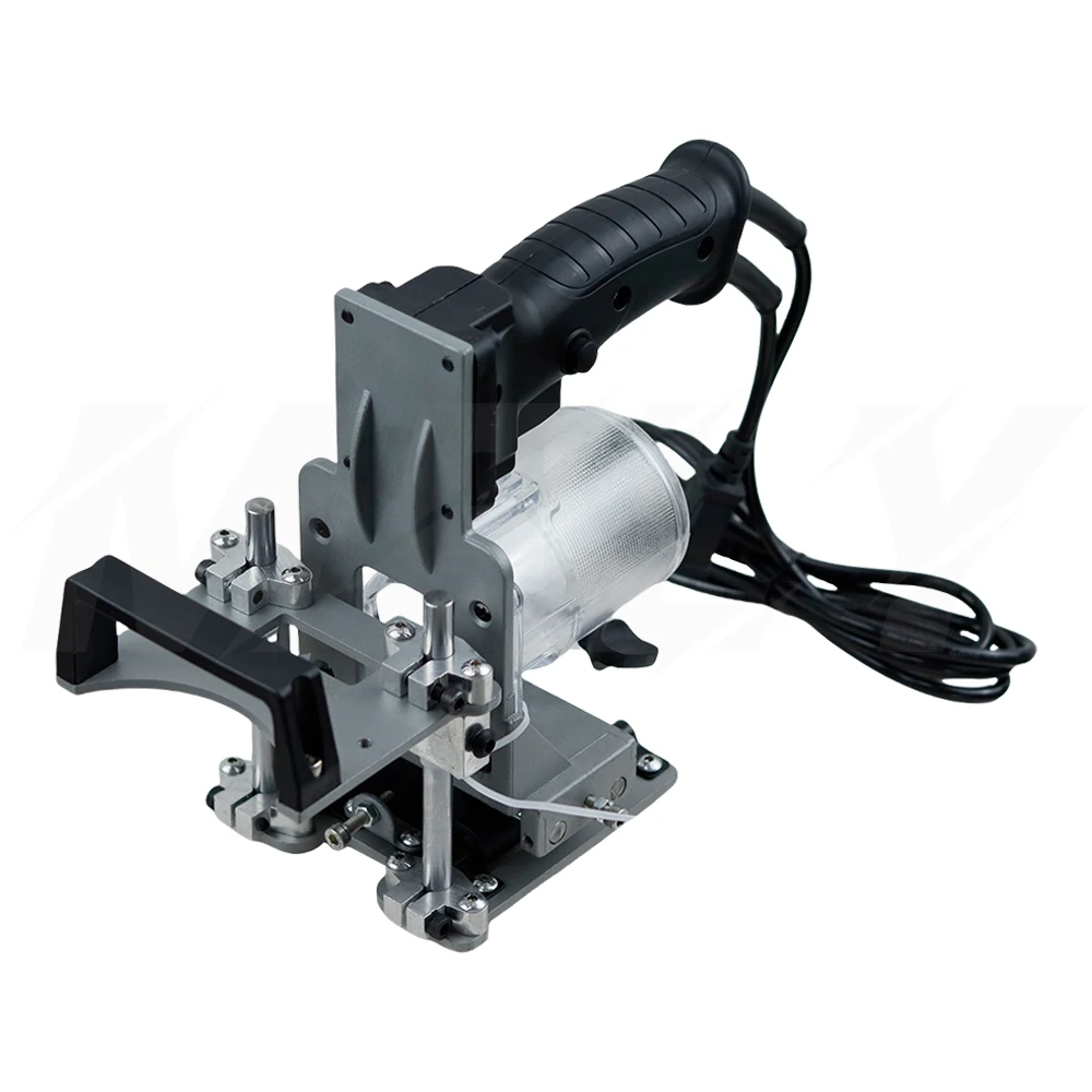 macchina-portatile-per-la-lavorazione-del-legno-con-componenti-a-scomparsa-per-la-realizzazione-di-scanalature-e-la-fresatura-di-stampi-dotata-di-telaio-di-posizionamento-e-di-un-piccolo-utensile-per-la-lavorazione-del-legno