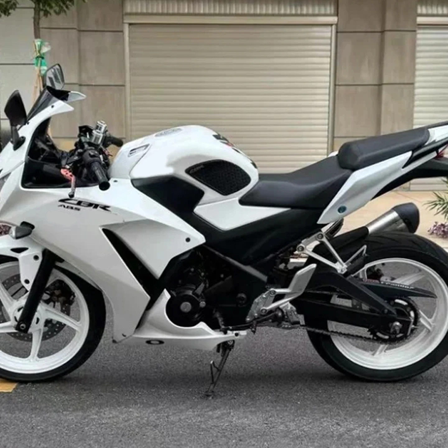 Anti-slip For Honda CBR CBR650R CBR300R CBR250R/R CBR600 CBR600RR F2 F3 F4 F5 Motorcycles Stickers Tank Grips Knee Pads Tank Pad view 2