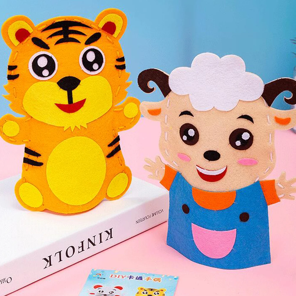 5 ชุดหุ่นมือสร้างสรรค์ DIY ชุดเด็กเย็บหัตถกรรมสัตว์ตุ๊กตาทําด้วยมือเด็กวัยหัดเดินเล่นเล่าเรื่องกิจกรรมผู้ปกครอง-เด็ก