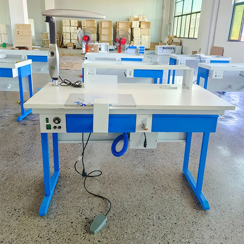 Dental Workstations 1.2M Technicians Work Bench Desk Built-in Vacuum Cleaner Customizable 1-1.8M Laboratory Workstation