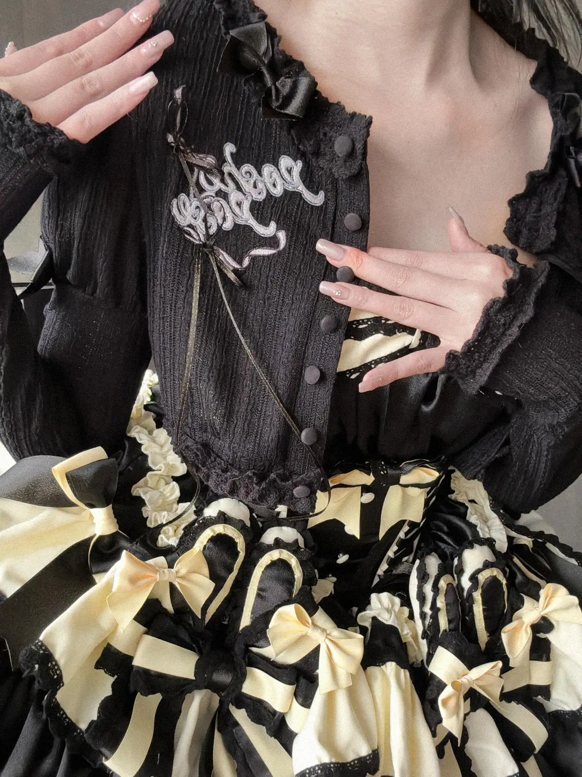 

Черный кружевной однобортный вязаный кардиган с рюшами и круглым вырезом, пышный короткий топ с длинными рукавами, повседневный тонкий кардиган в японском стиле