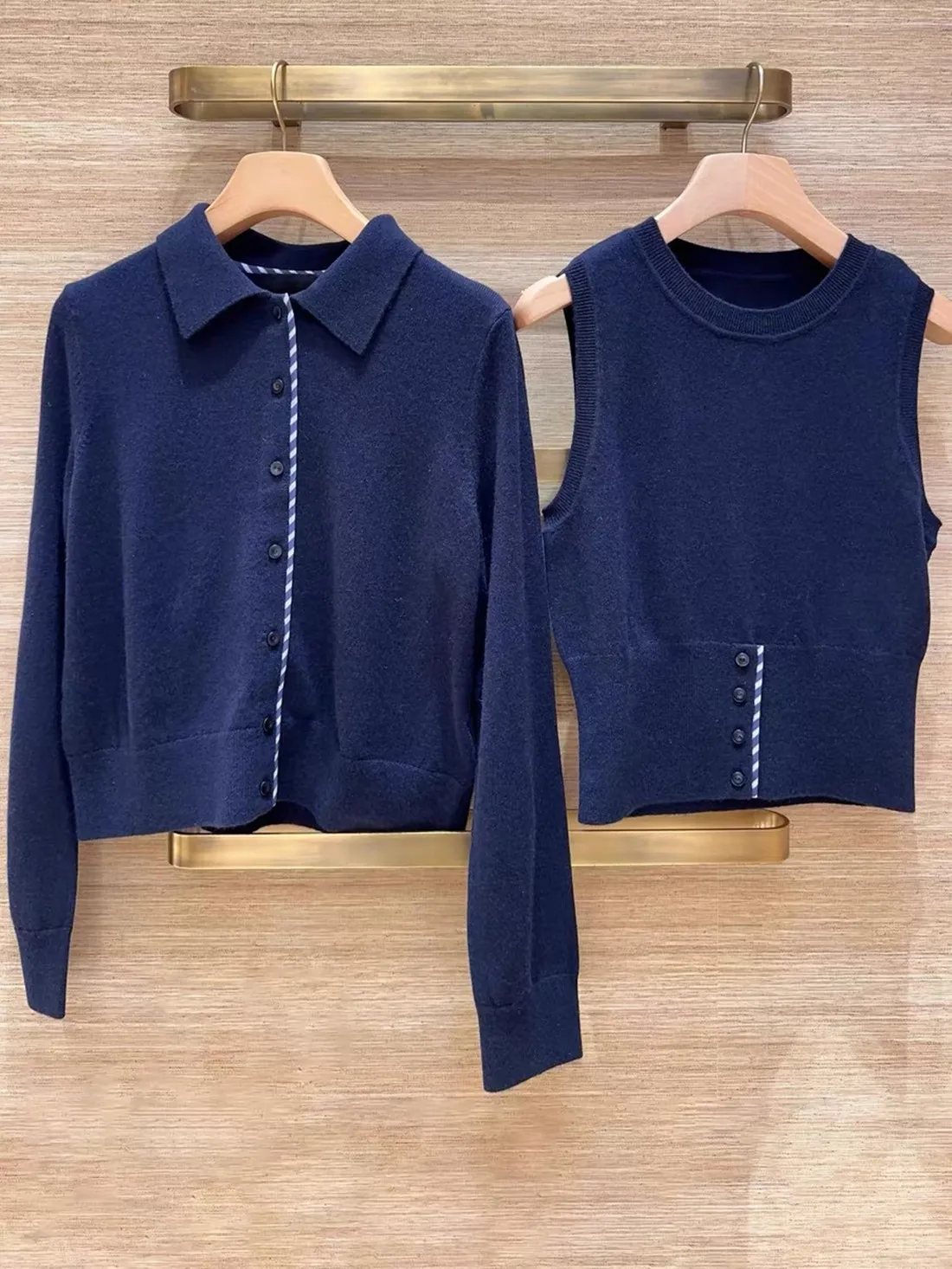 

Высококачественный вязаный комплект ort Sve с открытым кардиганом и жилетом для женщин, цвет Blo Faion Sle French Sle для взрослых, весна, четыре S...