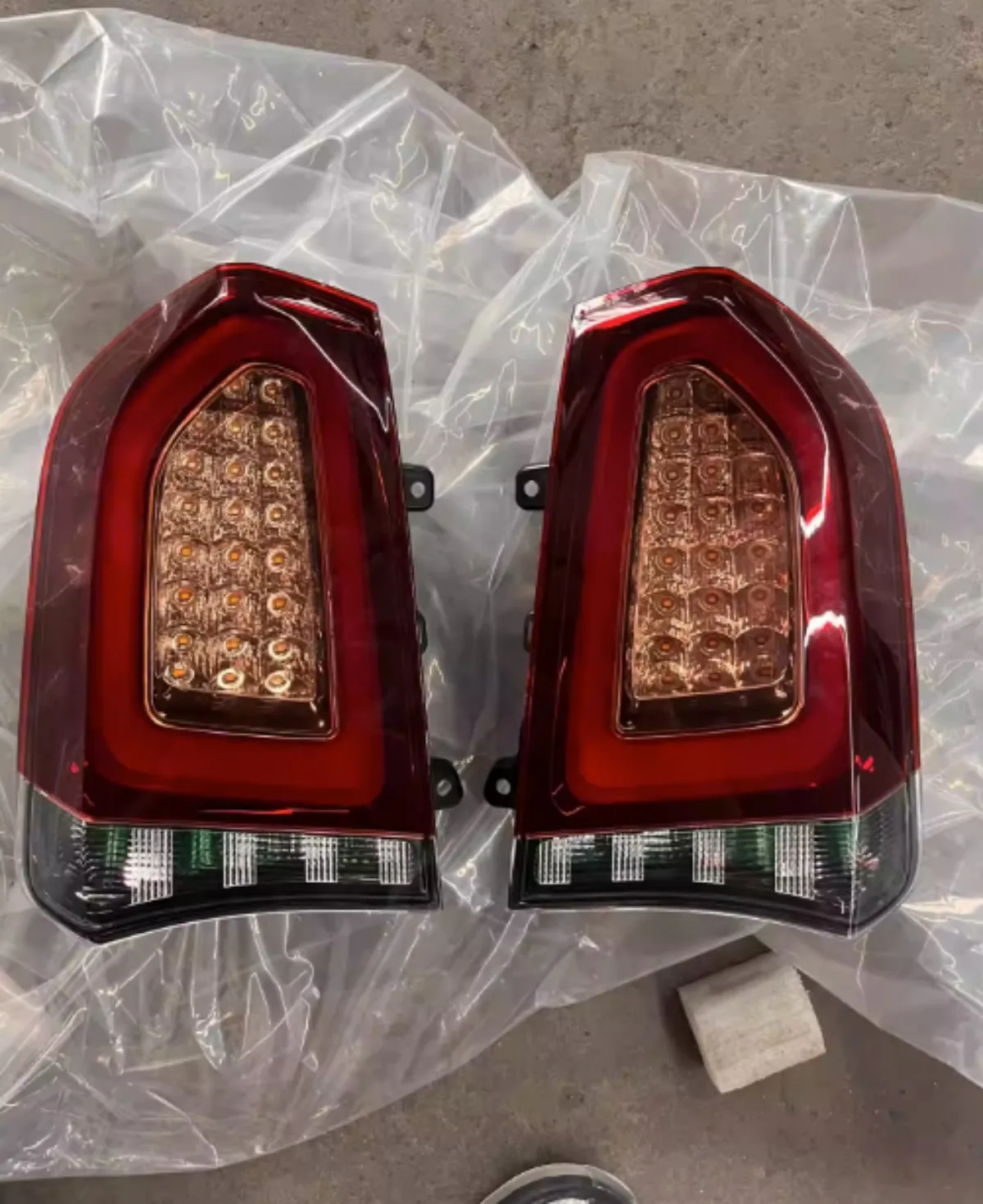 Led Rear Tail Light for Chrysler 300C 11-14 modified 15-16 Brake Driving Lamp Turn Signal Car Styling Accesories