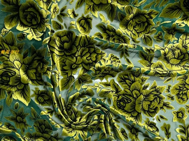 

Удобная шелковая ткань с узором «Пион» и оборками из бархата для весенне-летних платьев, модный материал с эффектом драпировки, ткань для домашнего текстиля