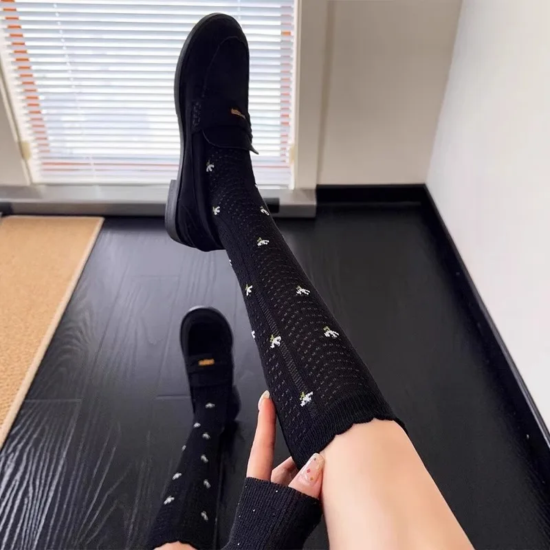 Vintage Youthful Grey Floral Lace Openwork Ankle Socks – Stacked Long Socks with Floral Print for JK Style Girls