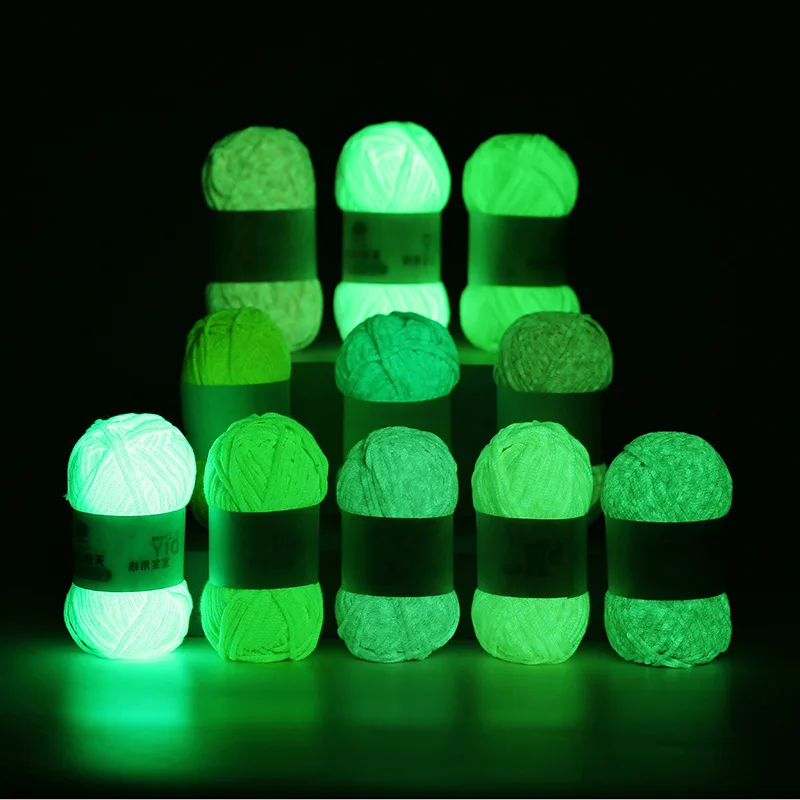 4mm Novel Functional Yarn Glow in the Dark Crochet Thread Polyester Luminous Chunky Yarn for Hand Knitting Carpet Sweater Hat