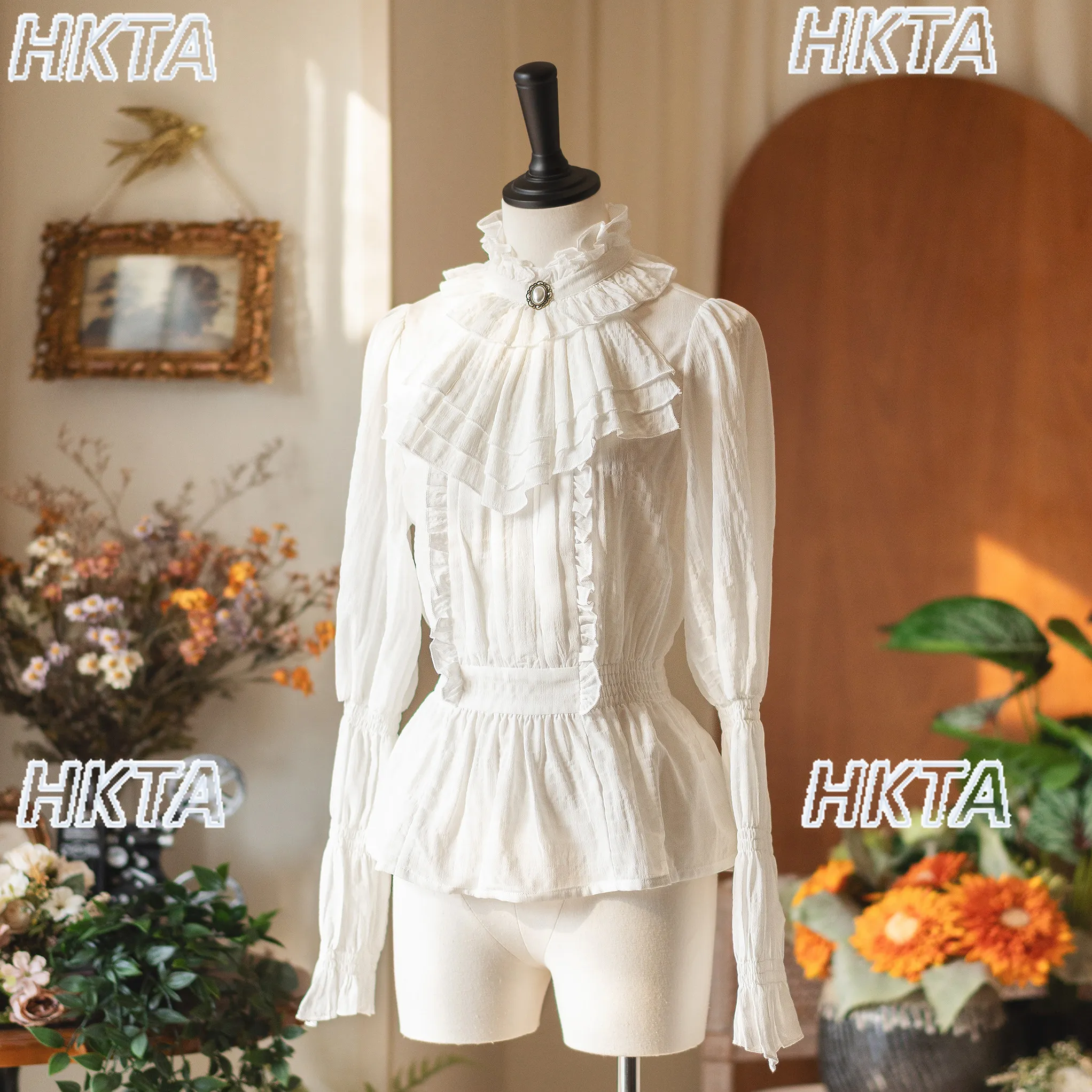 

Elegant Retro Temperament Long Sleeved Textured White Shirt 2026 Spring Saliva Towel High Neck Waist Blouses Versatile Top Women