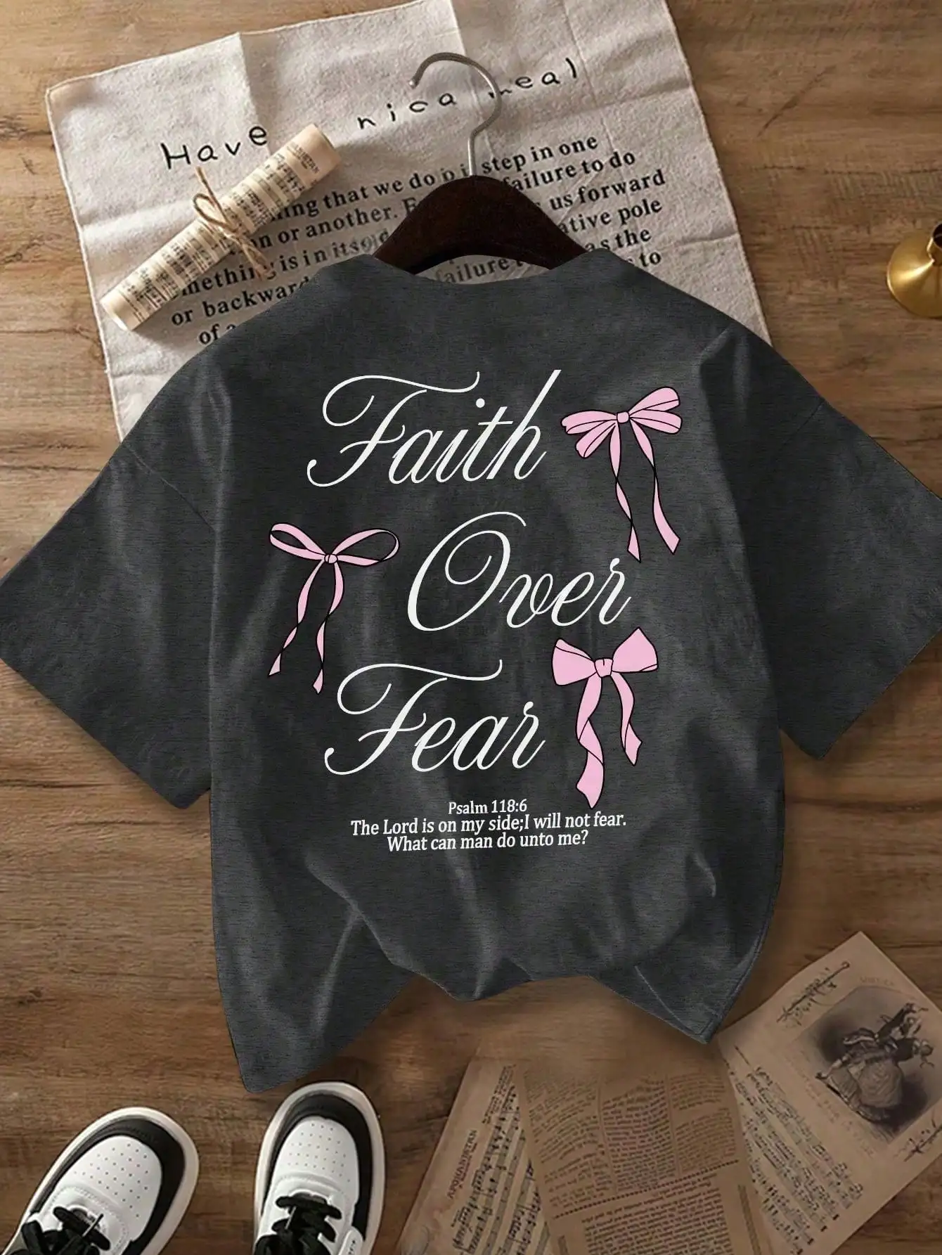 

Faith Over Fear Women's T-Shirt with Pink Bows, Psalm 118:6 Graphic Tee for Summer Beach & Casual Wear