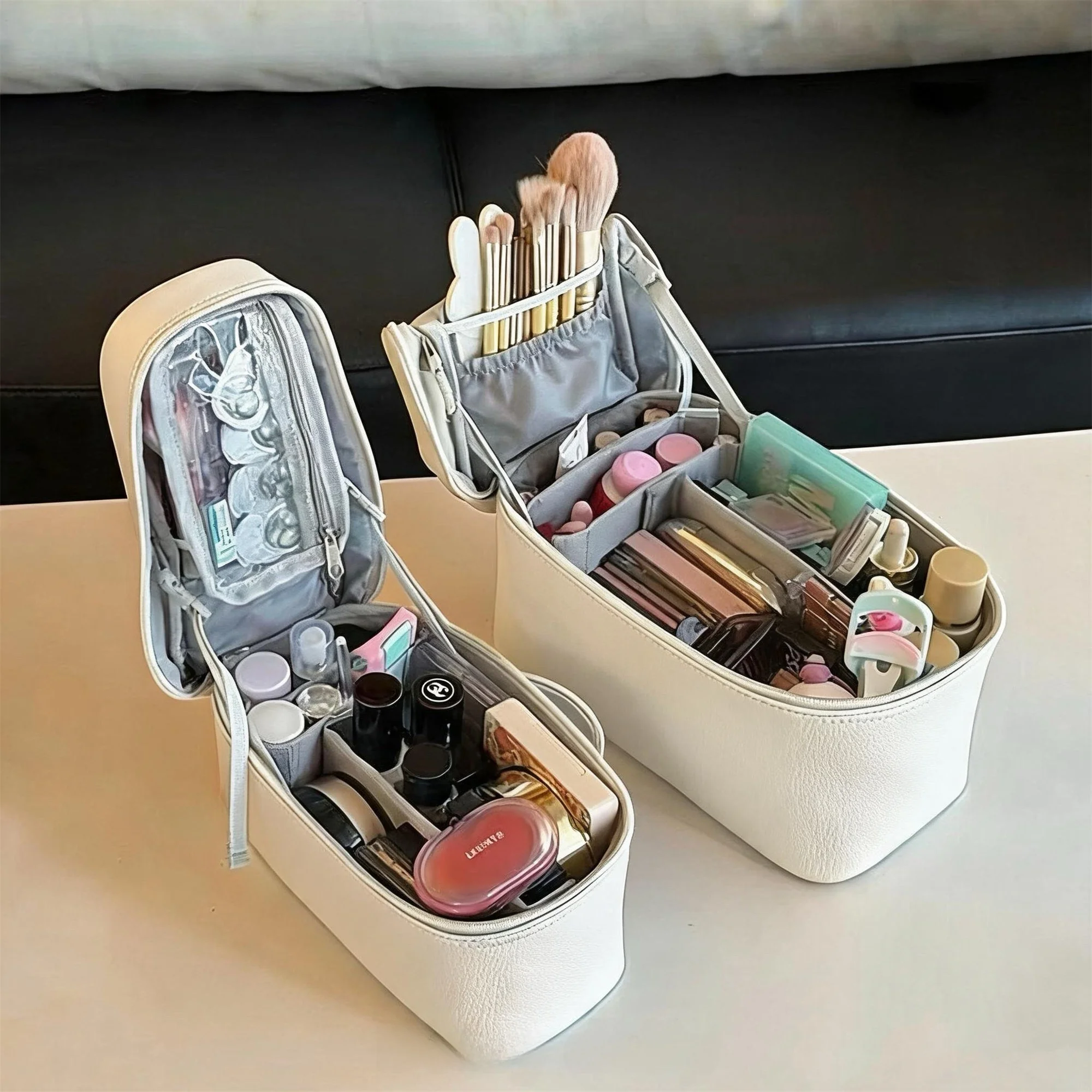 Large Capacity Portable Handheld Makeup Bag Women's Travel Toiletry Bag Storage Organizer White Cosmetic Bag for On-The-Go