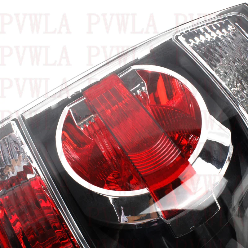 Luz trasera con bombilla MN133765 MN133766 para Mitsubishi Pajero MONTERO Shogun MK3 2003 2004 2005 2006, 1 unidad