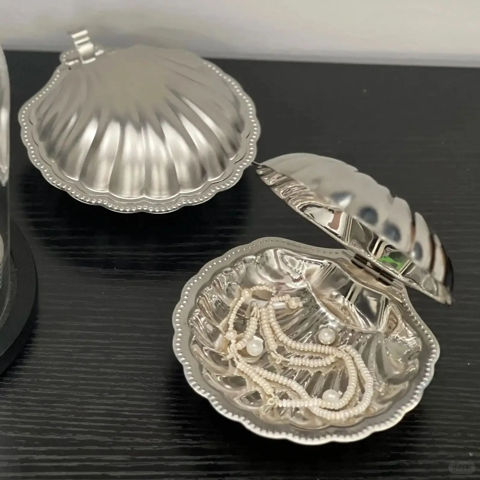 1pcs Retro French 304 Stainless Steel Shell Storage Box Butter Dessert Fruits Box Jewelry Ornament Storage Box Jewelry Storage