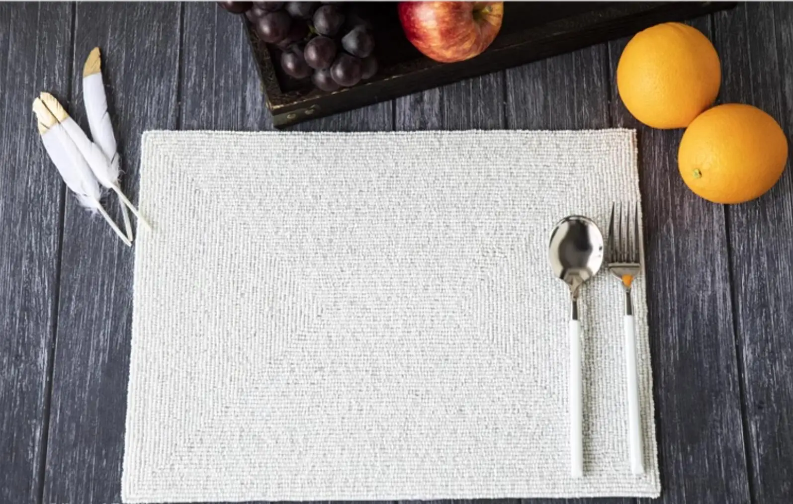 White Luxury Placemat Table Mat, Handmade Cover, Bread beauty Mat, Home Desk useing, 30x40cm, MF858