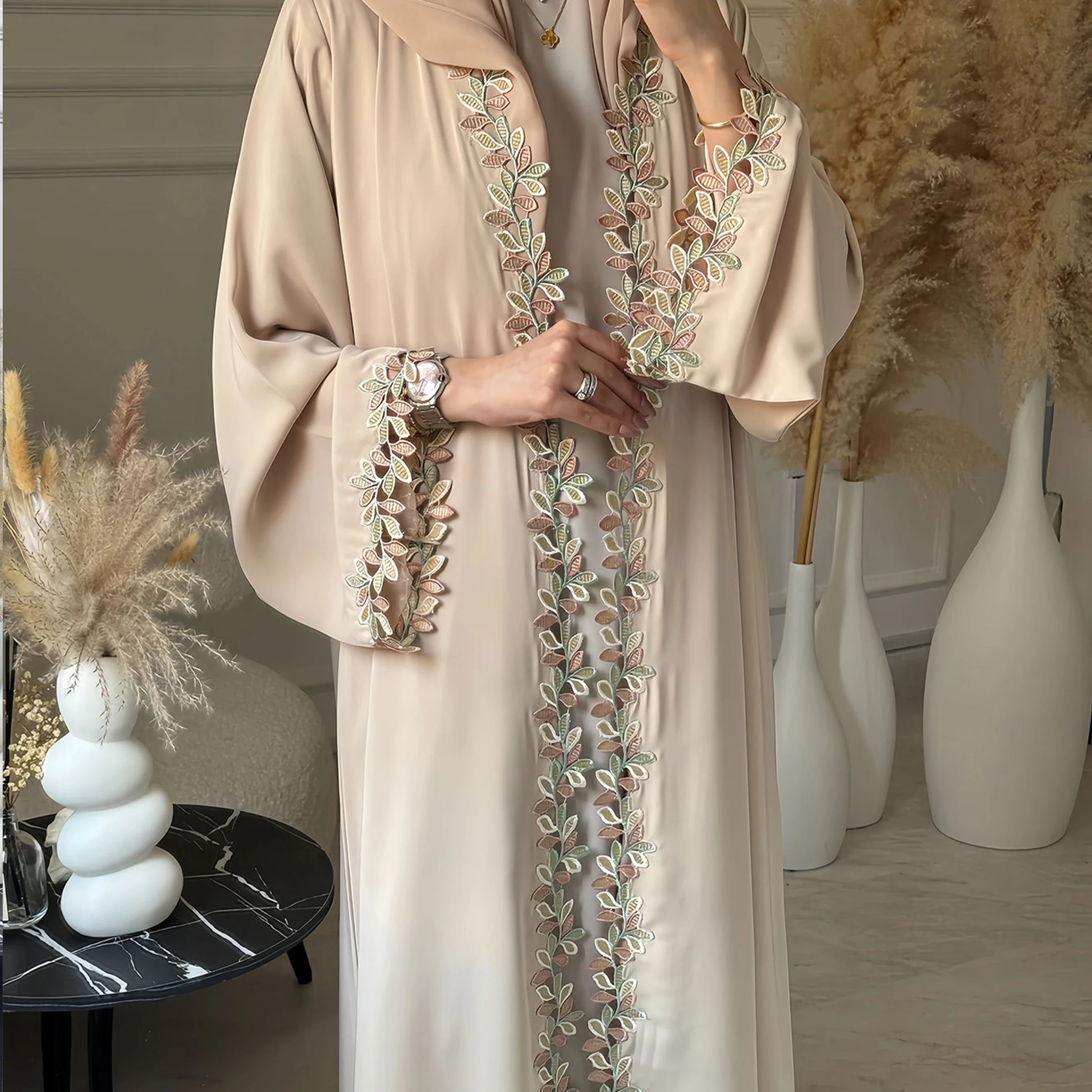 

2026 Ramadan Elegant Flower Embroidery Abaya Long Cardigan Open Dubai Muslim Dress Eid Islamic Middle East Style Modest Abaya
