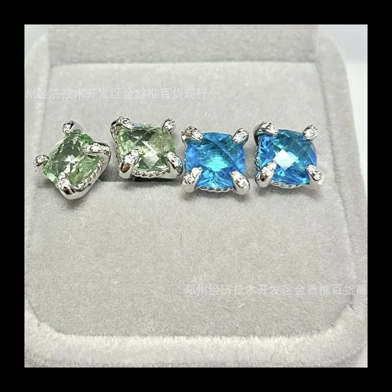 

Popular Inlaid 5A Zircon Stud Earrings Popular DE59