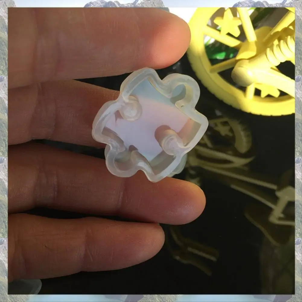 2025 Trend DIY Jigsaw Puzzle Mold Silicone Can Be Assembled Full-Page Pendant Crystal Epoxy Mirror Glossy