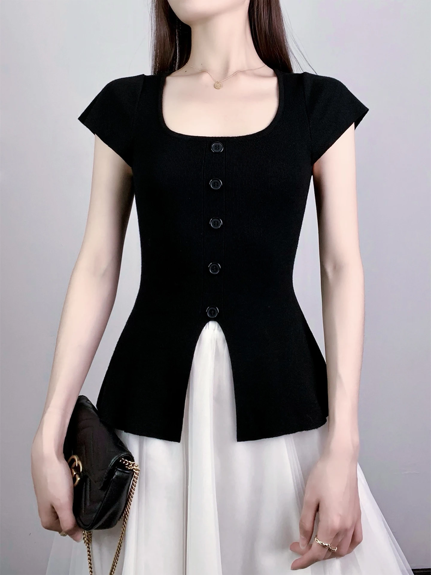 

Elegant Black Short Sleeve Knitted Top Women's Fashion Slim Fit Square Collar Button Design Summer New Style T-Shirt