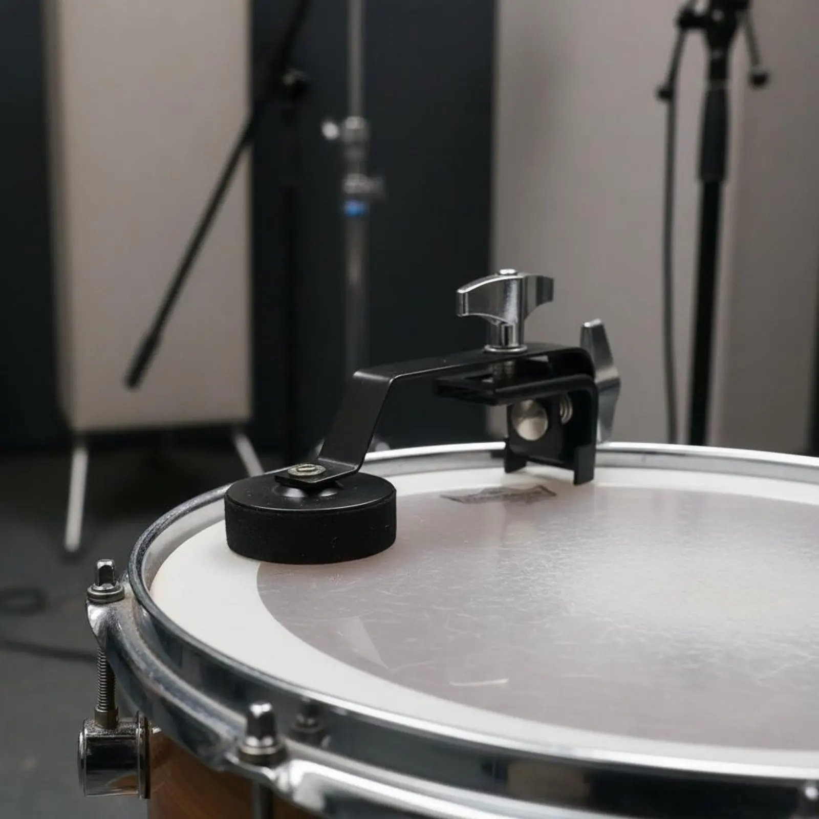 

Drum Overtone Control Pad Snare Drum Damper Adjustable Tone Control Percussion Accessory for Percussionists, Onstage Performance