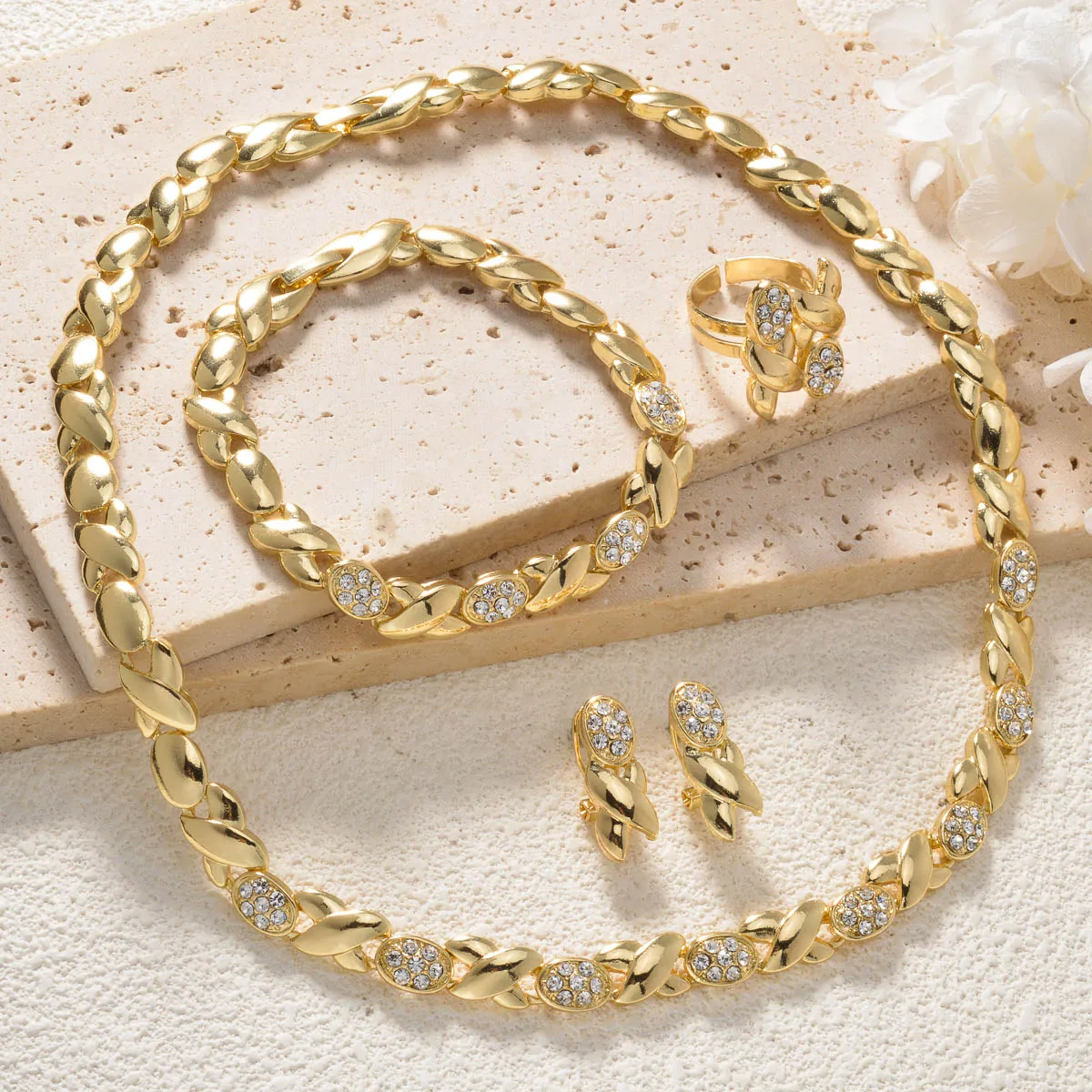 18K Gold Plated Dubai Jewelry Set 4PCS  Luxurious Necklace Earrings Bracelet Ring for Women Wedding Bride Party Gift
