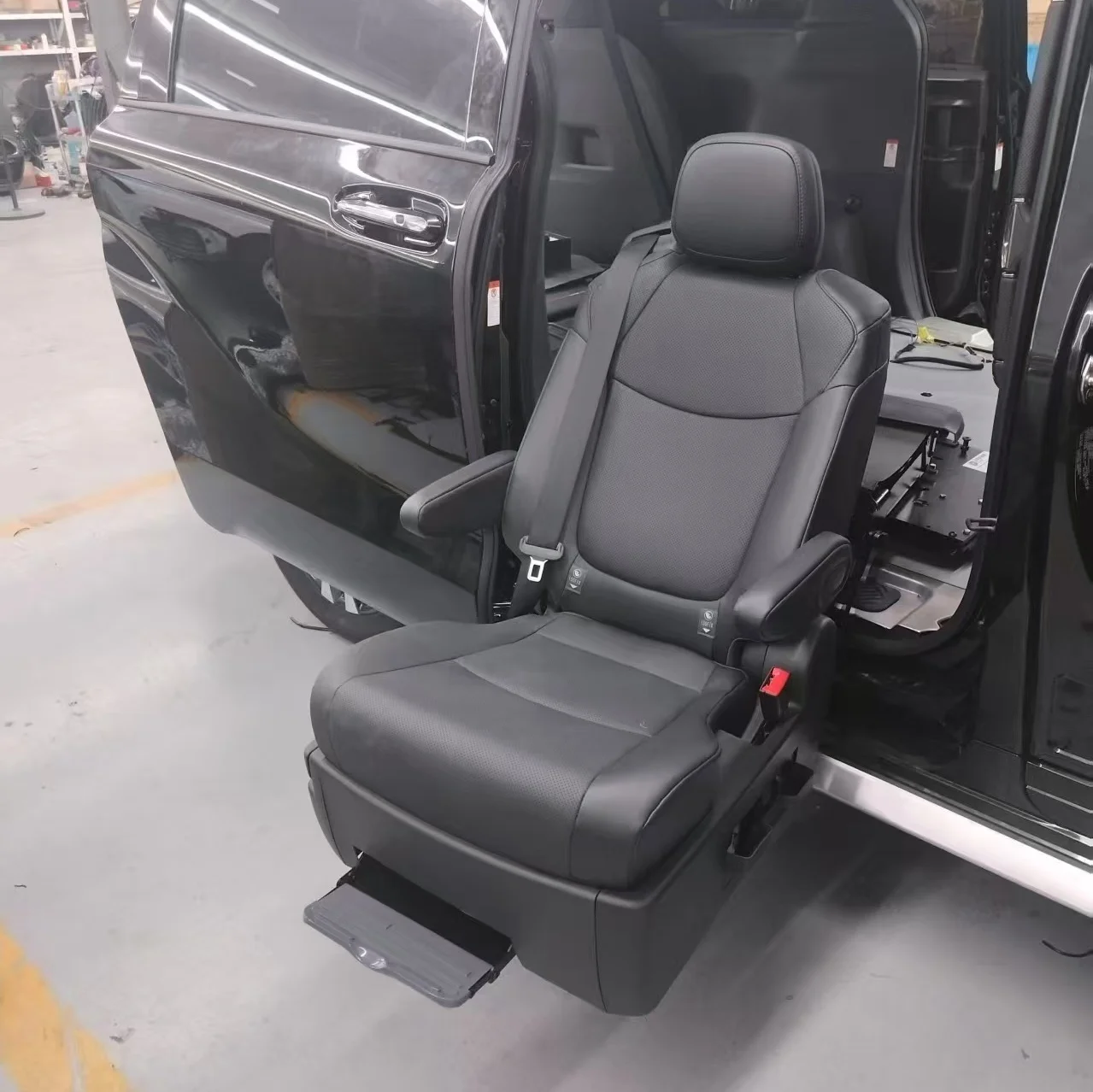YLD Electric Car Seat Logo Customised 360 Degree Rotating Disabled Car Seat With Slide Rail