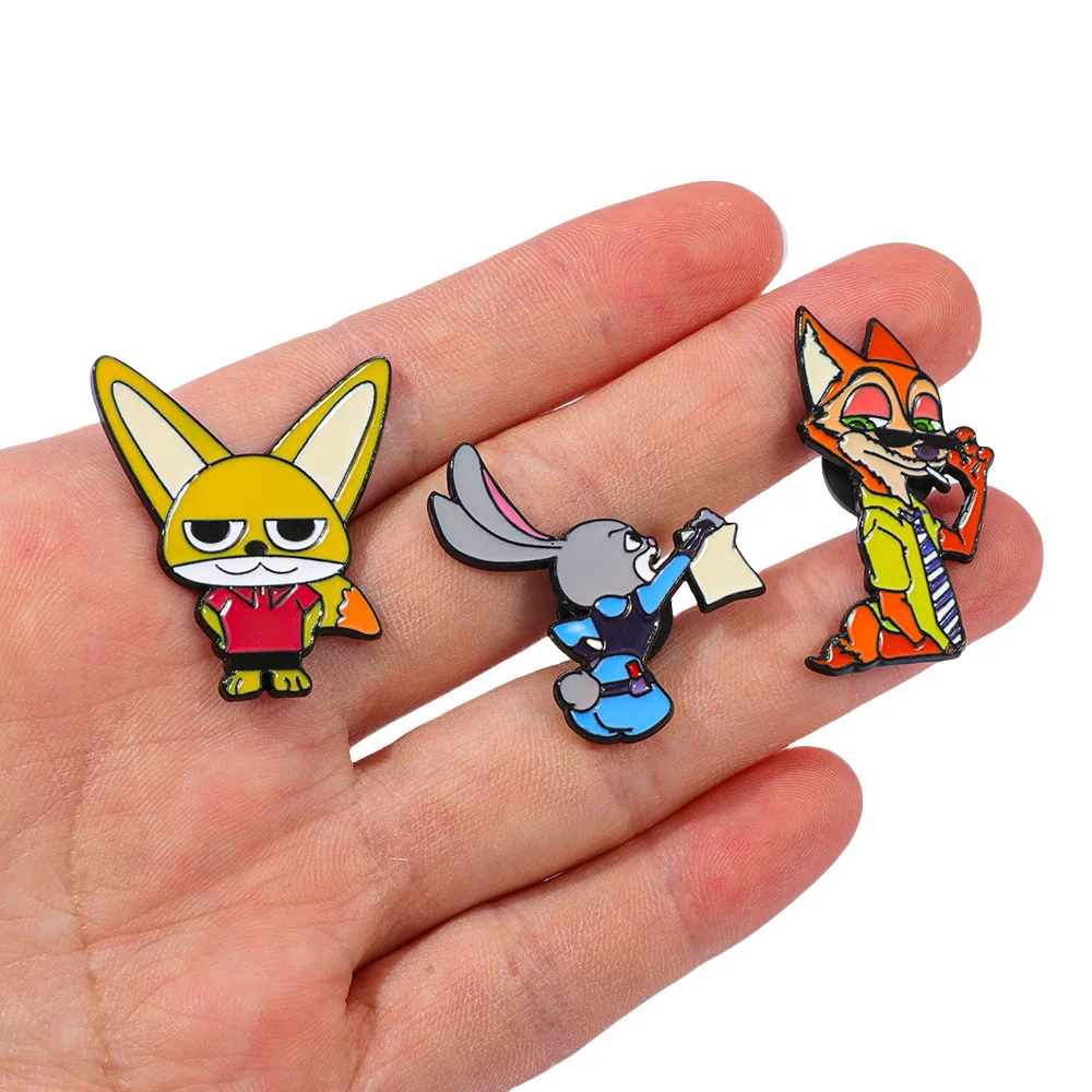 ديزني الكرتون فيلم Zootopia المينا دبابيس لحقيبة الظهر قبعة الملابس جودي نيك بروش شارات التلبيب المعدنية هدايا لمحبي #6