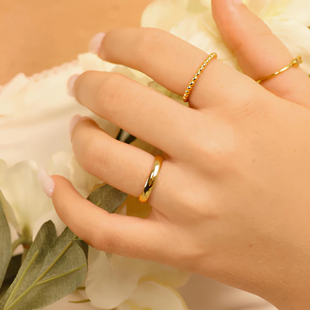 Einfache 8-mm-Ringe aus Edelstahl für Damen, trendiger, 18-karätig vergoldeter, wasserdichter Schmuck, Geschenk für die beste Freundin, verblasst nicht – Detail 8