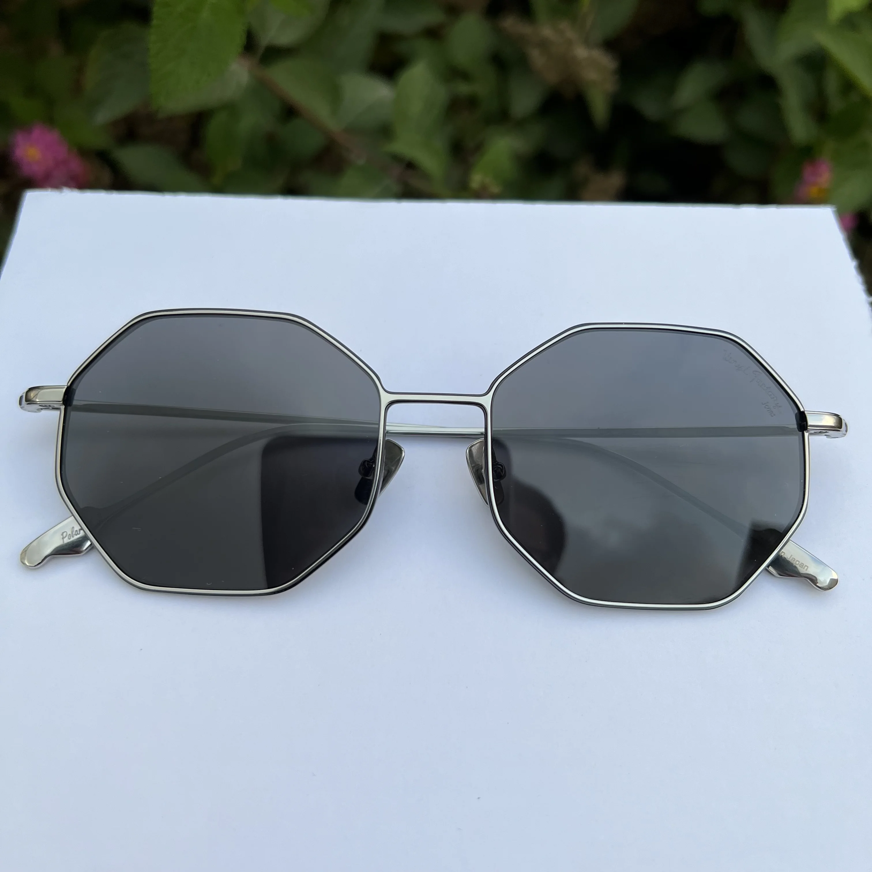 Fashionable Polygonal Titanium Sunglasses with UV400 Protection - Unisex Luxury Brand from Germany