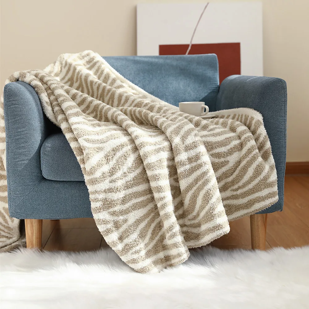 

Super Soft Textured Solid Decorative Throw Blanket Lightweight Knitted Blanket For sofa