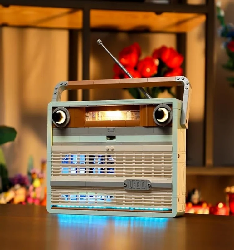 

(Blocks not included) 5V LED Lighting 10334 Retro Radio Decorative Lamp Light Up your Building Blocks With battery box
