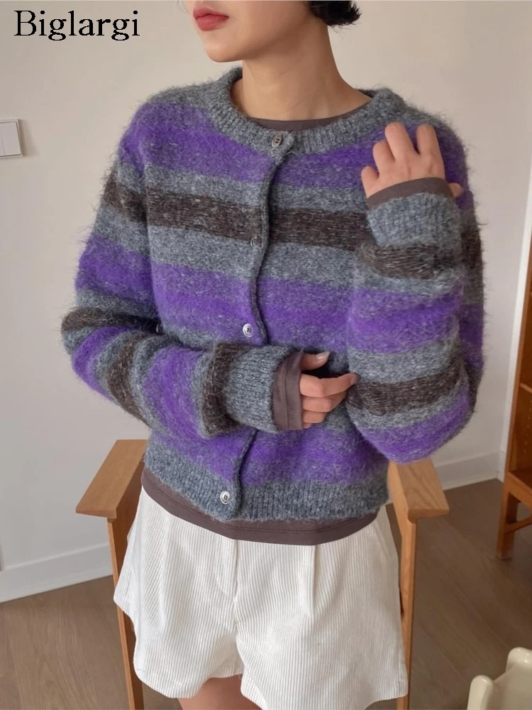 

Вязаный осенне-зимний полосатый кардиган с принтом, женский корейский стиль, свободные женские укороченные кардиганы, повседневный модный женский свитер, пальто