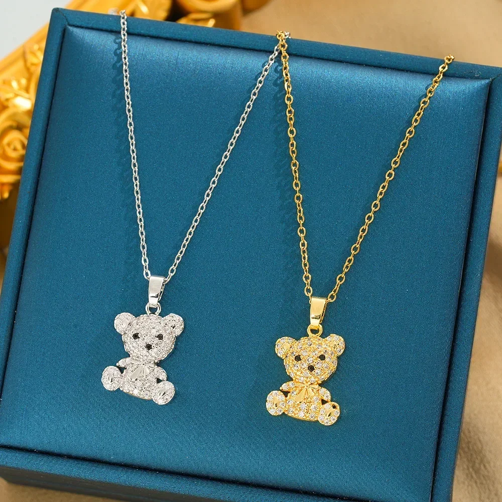 A unique three-dimensional bear titanium steel women's necklace studded with diamonds and elegant collarbone chain 2025new