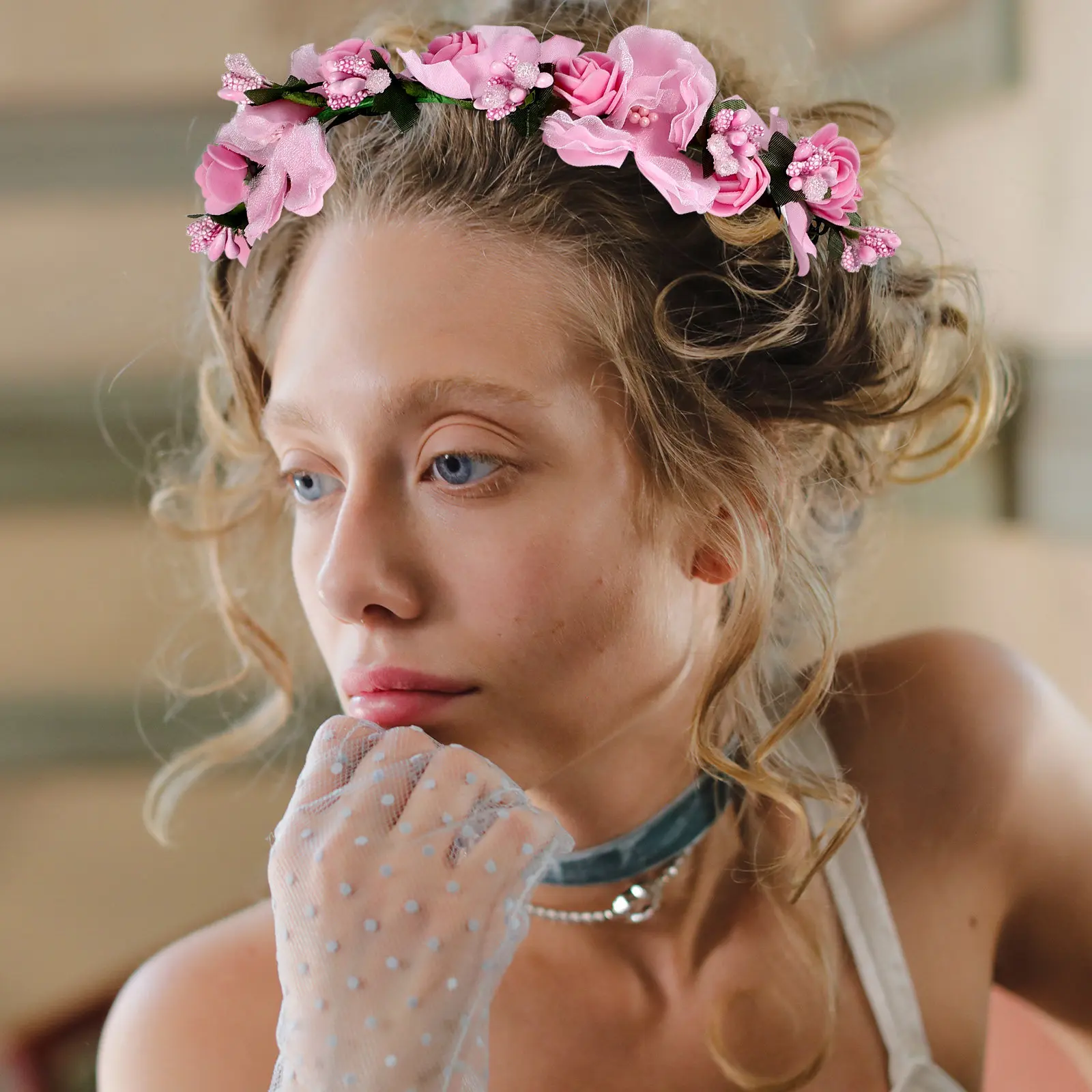 Elegant Realistic Flower Garland Bridal Wreath Wedding Hair Accessory Floral Headband for Tea Party Cocktail Art Photo Christmas