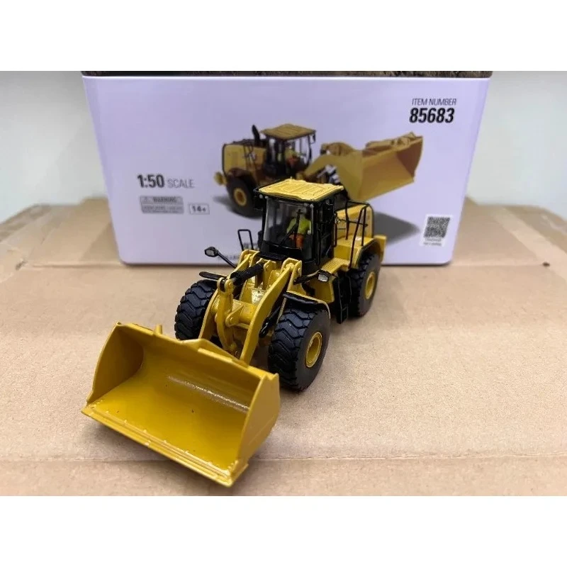 DM 1:50 for CAT 972 XE Caterpillar Wheel Loader Alloy Engineering Truck Forklift Model 85683