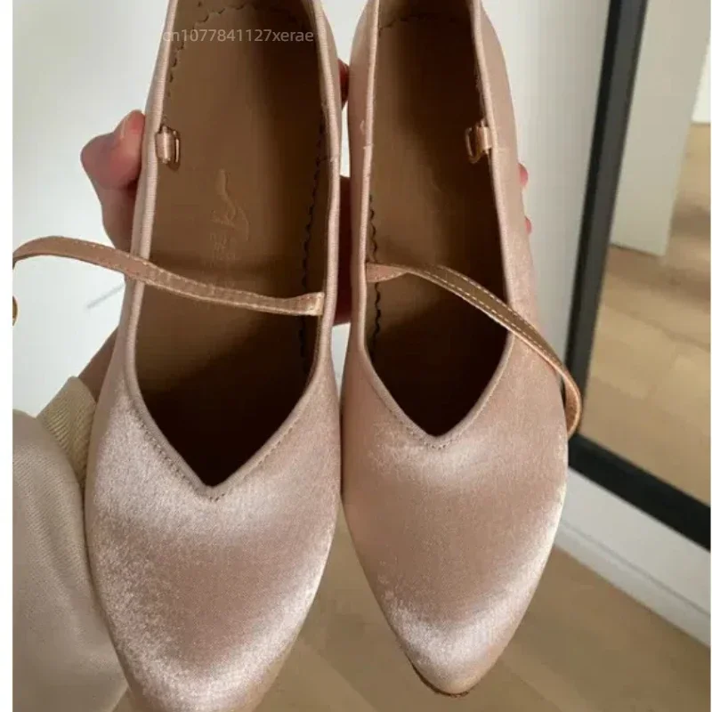 Professionelle Tanzschuhe für Damen, modernes Design, hoher Absatz, weiche Sohle, rutschfest, für Gesellschaftstanz, Walzer, lateinamerikanische Tänze, Auftritte und Partys. – Detail 3