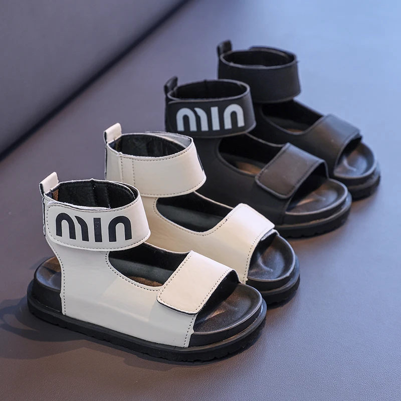 

Стильные детские сандалии принцессы в корейском стиле, новинка 2025, нескользящая пляжная обувь с мягкой подошвой, летняя детская обувь среднего и большого размера