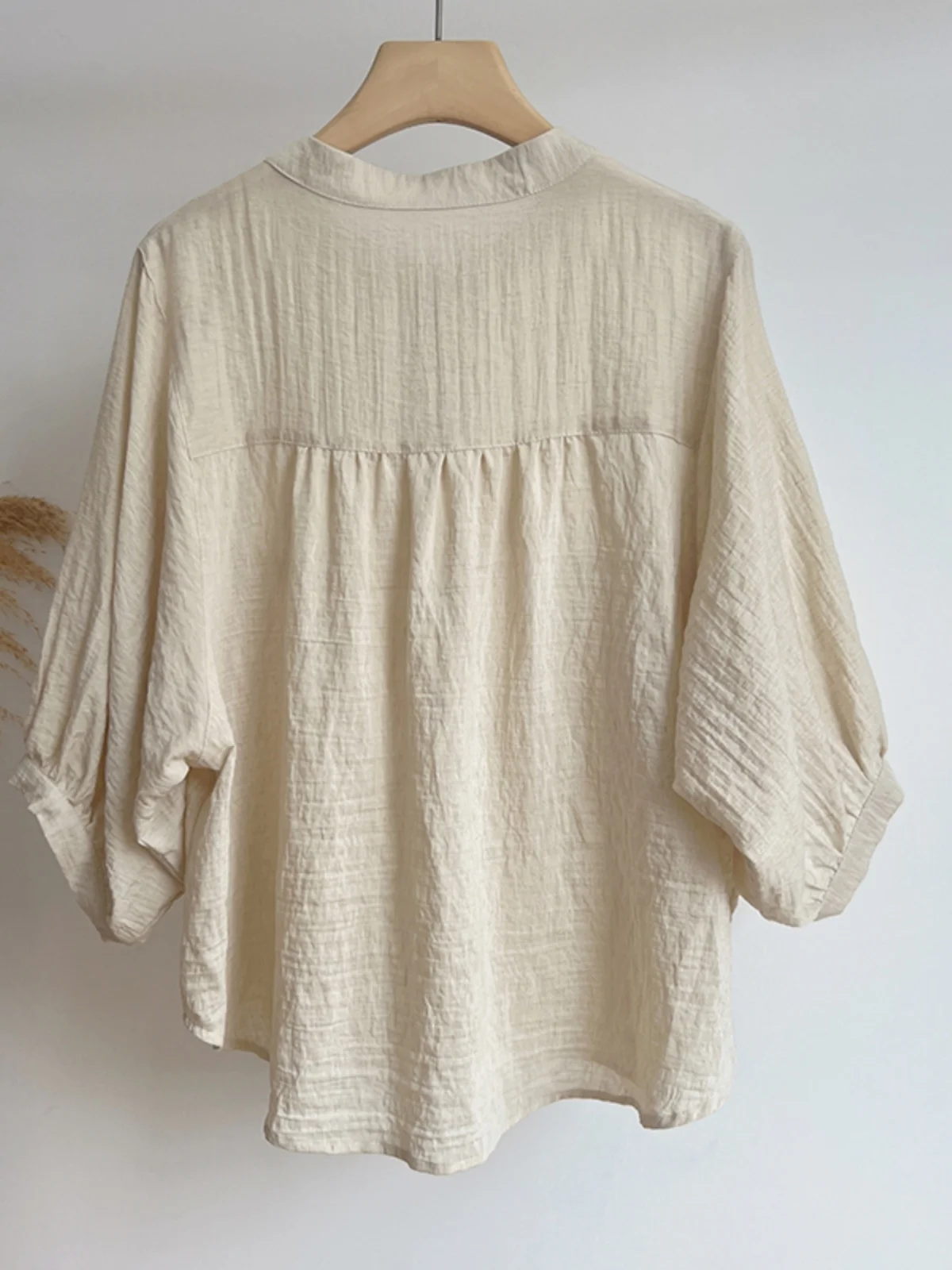 Camisas femininas soltas e finas com gola redonda, pulôveres de meia manga, blusa feminina casual, roupas monocromáticas simples, estilo japonês, verão