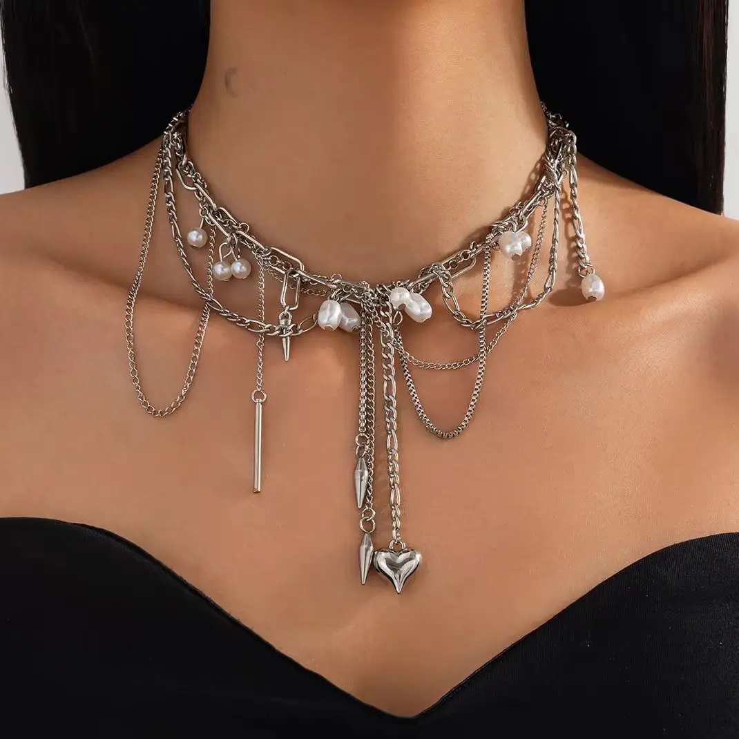 SHIXIN Vintage Multilayer Tassel Collar Chain Necklace for Women Gothic Heart Rivet Pendant Necklace Party Jewelry on the Neck