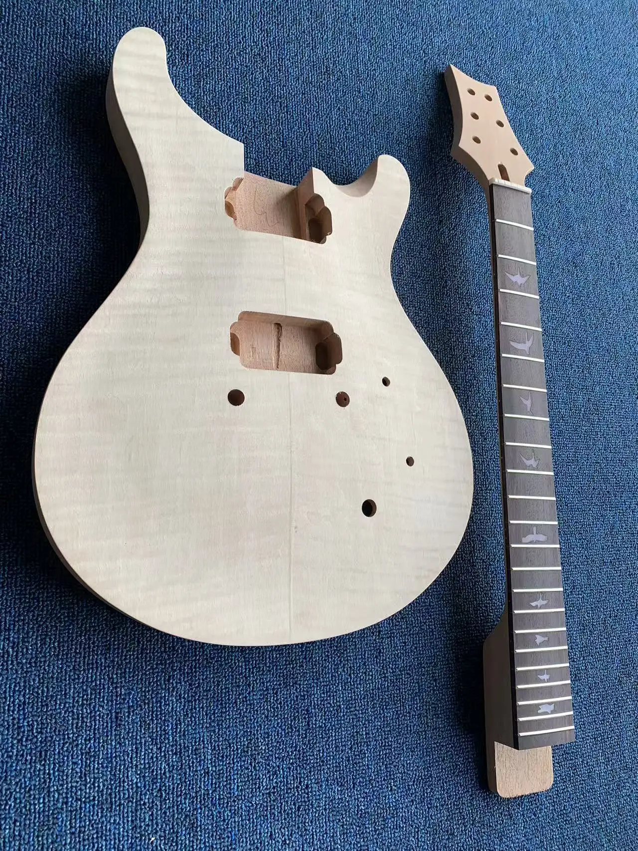 

Набор для самостоятельной сборки электрогитары из высококачественного кленового шпона, 22 лада