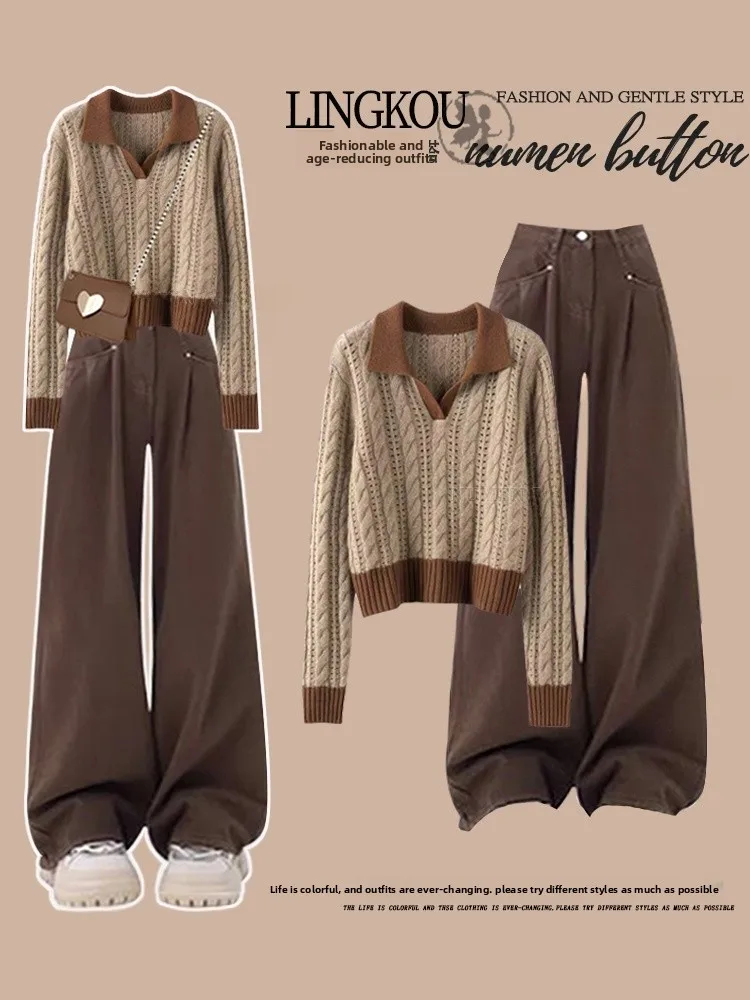 

Осенний женский повседневный комплект из двух предметов: вязаный свитер приталенного кроя и джинсы, винтажный дизайн с вырезами, удобный, с длинными рукавами