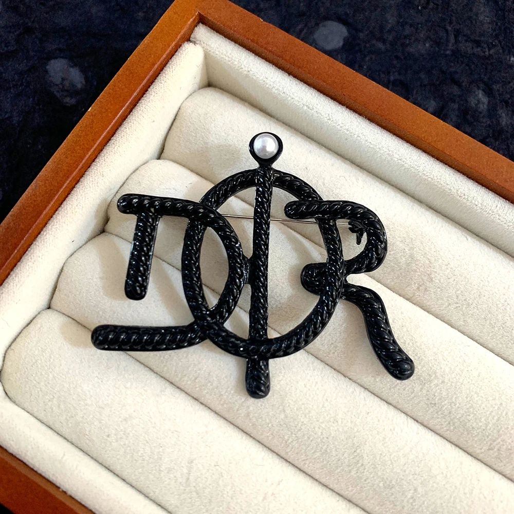 Thumbnail 3 - #44 Best Brooches & Lapel Pins to Buy In 2026