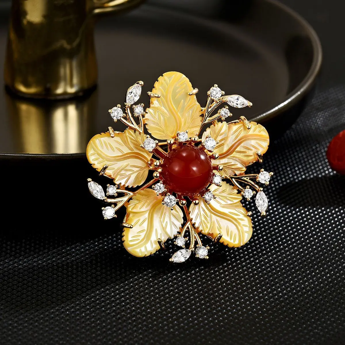 

CHKAWOCI European and American Baroque flower Pearl Zircon brooch Valentine's Day gift high-grade all-over coat corsage