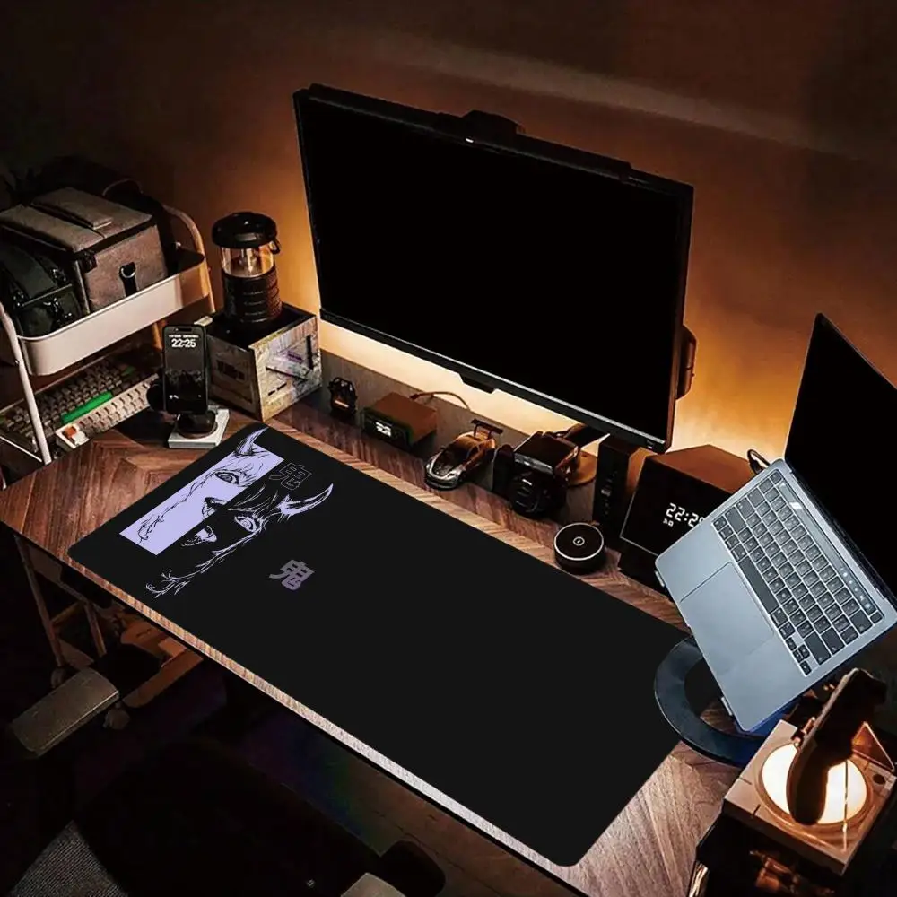 

Ghost Head creative design mouse pad is made of anti-slip rubber suitable for gamers and families Mouse Pad