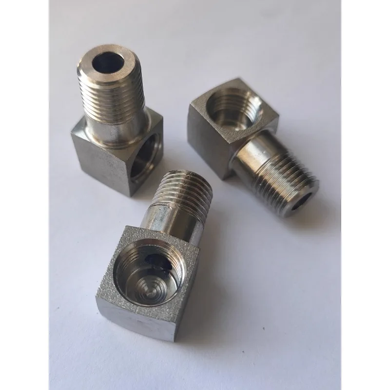 

1PCS Stainless Steel 304 Material Internal and External Thread 1/4-Inch 2-Point Conversion Elbow