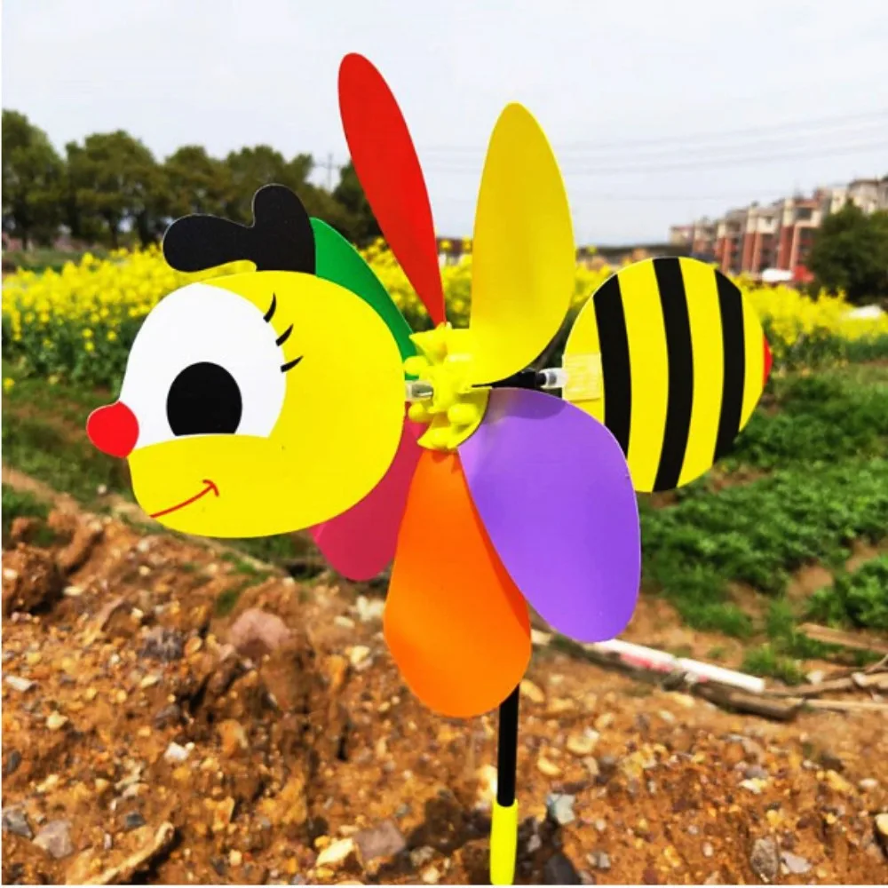 Nuevo molino de viento de dibujos animados colorido de plástico tridimensional Animal abeja seis colores molino de viento Spinner decoración de jardín