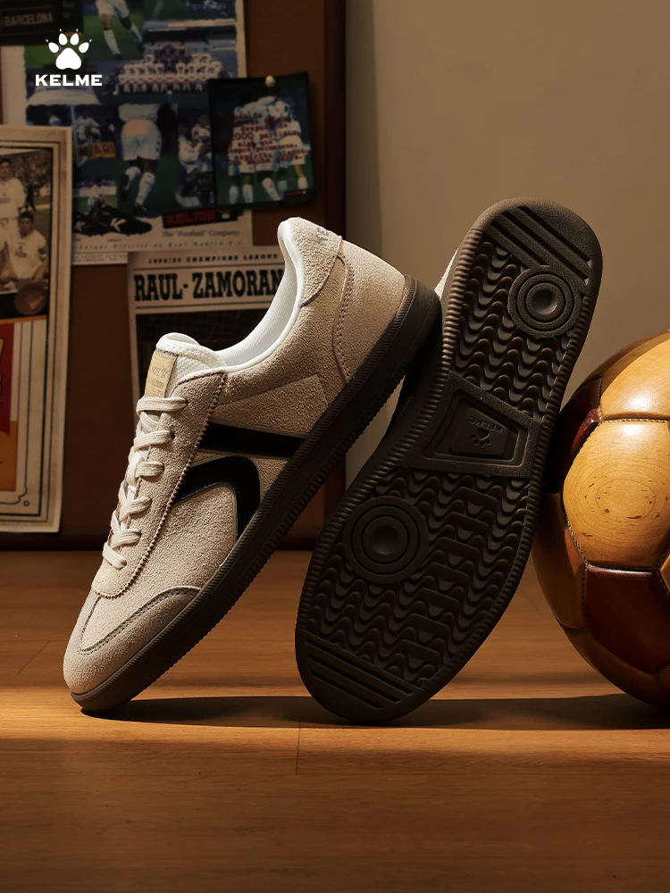 Lightweight Retro Training Sneakers - White Casual Sports Shoes