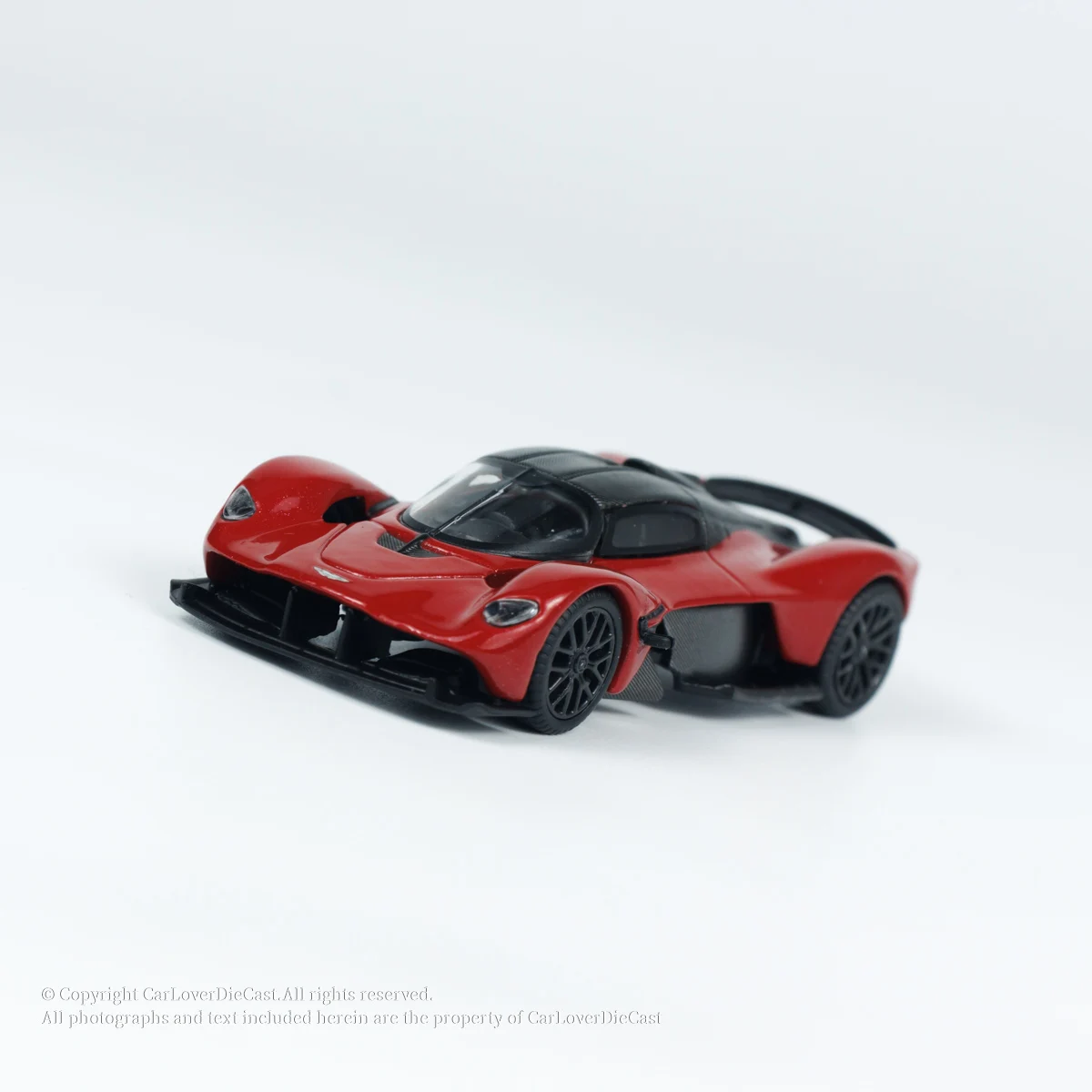 MINIGT 1:64 Valkyrie Hyper Red Model Car