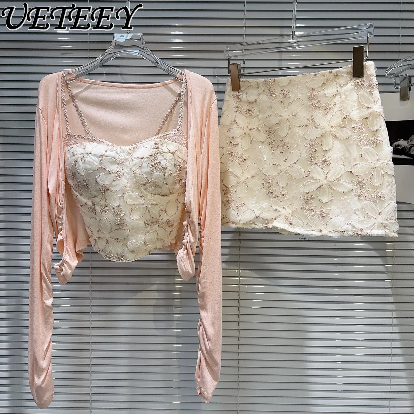 

Spring and Autumn New Sweet Celebrity Mesh Chain Suspender + Pink Cardigan Jacket + Short Skirt Slimming Three-piece Set