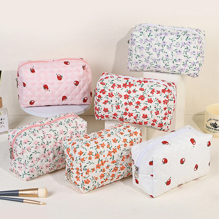 Cute Bear Flower Quilting Cotton Makeup Bag Women Zipper Cosmetic Organizer Female Cloth Handbag Portable Toiletry Case for Girl