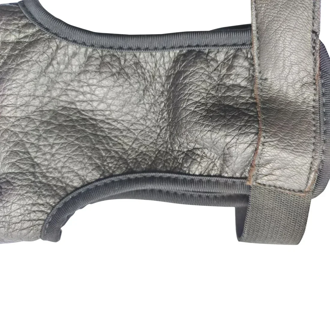 Thumbnail 4 - #9 Best Archery Gloves to Buy In 2026