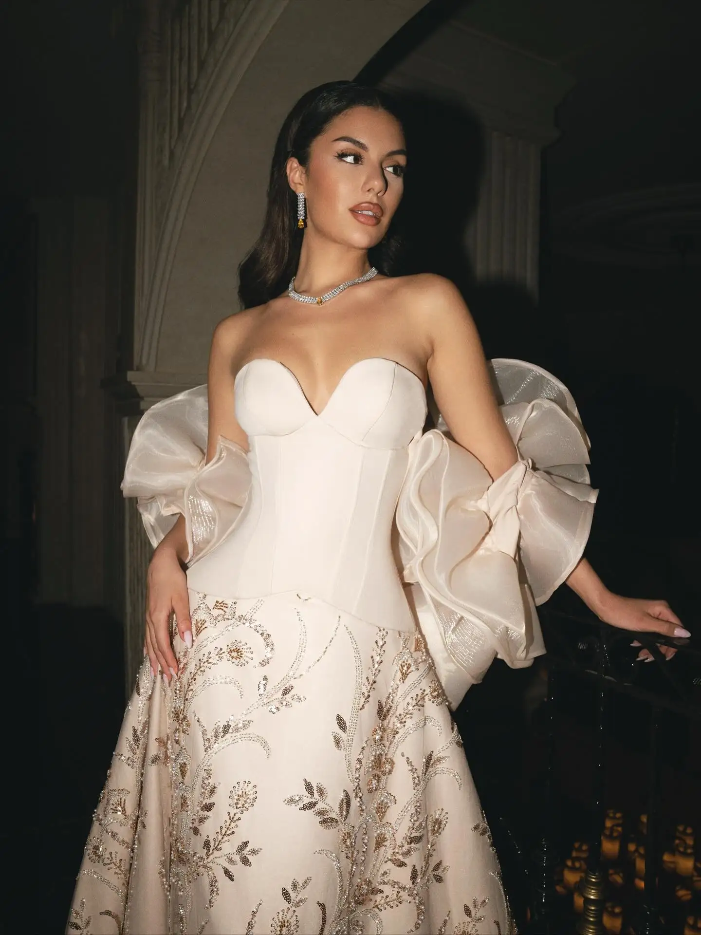 Mangas abullonadas de color marfil de lujo para vestido de novia, vestido Formal, capa con volantes hecha a mano, abrigo superpuesto Extra esponjoso, chal de moda para mujer 2026